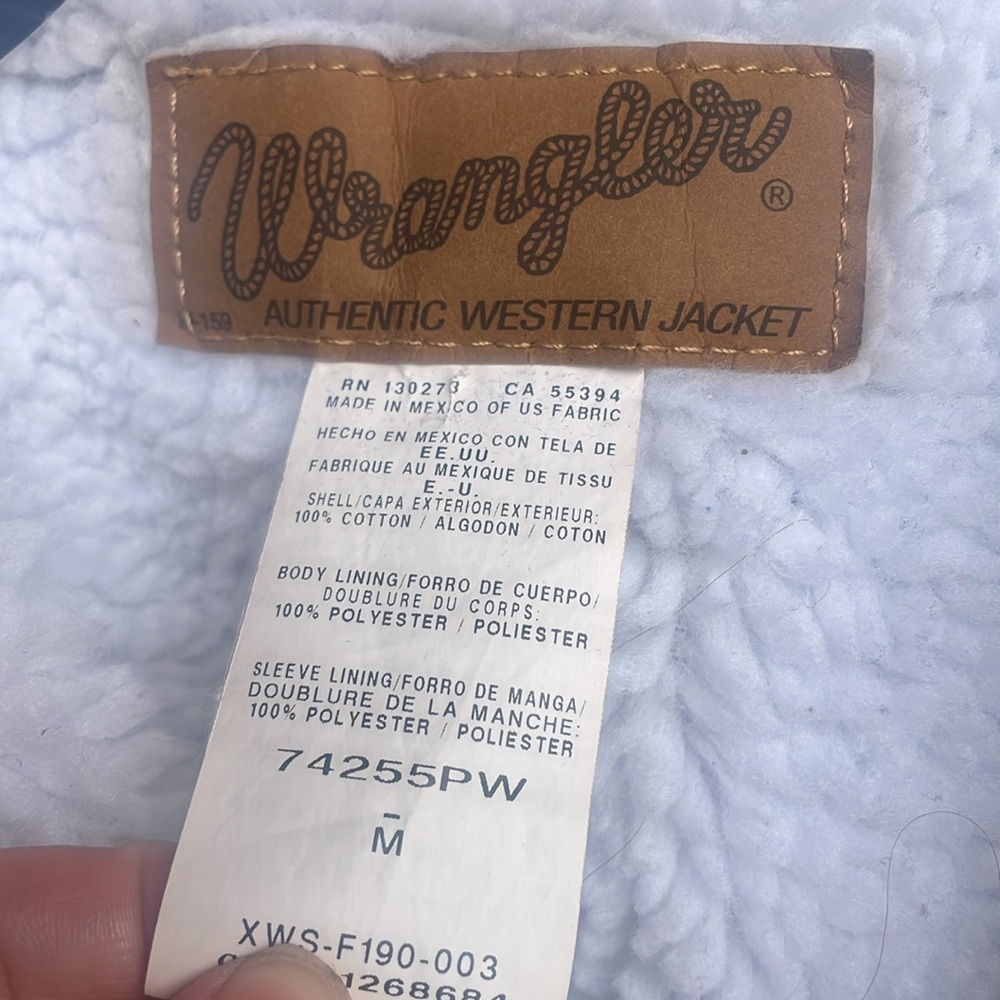 Wrangler Denim Jacket with Sherpa Collar - Picture 4 of 7